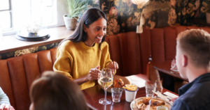 Read more about the article People who always sit with their back to the wall in restaurants usually have these 8 traits