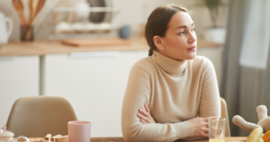 Read more about the article People with high intelligence often avoid these 8 common behaviors (without making a big deal about it)
