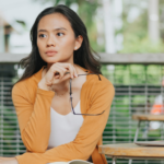 6 behaviors of a woman who has given up on ever finding true love, according to psychology