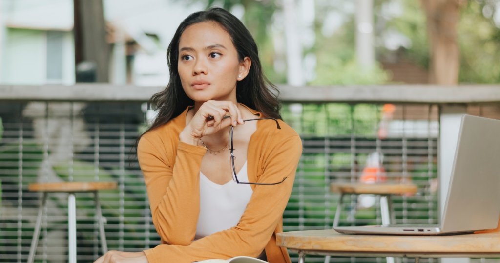 You are currently viewing 6 behaviors of a woman who has given up on ever finding true love, according to psychology