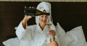 Read more about the article 7 behaviors that are classic signs of being middle class trying to appear wealthy
