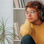 Behaviors of people who have no close friends or family to rely on, according to psychology