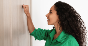 Read more about the article People who always knock before entering someone else’s room usually display these 7 strengths, says psychology