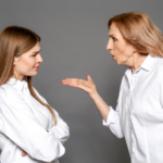 10 clever phrases that put a rude person back in their place