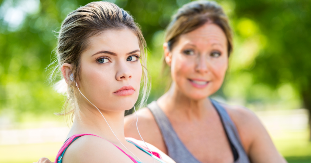 You are currently viewing 8 signs a friend or family member is quietly trying to cancel you from their life