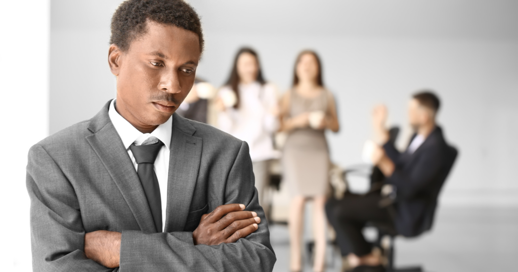 You are currently viewing 8 behaviors of men who have no genuine friends to lean on