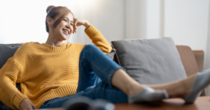 Read more about the article 6 subtle traits of women who always look put together even when they’re tired