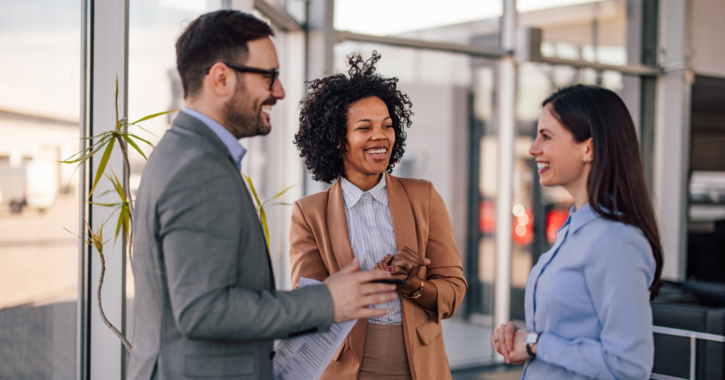 You are currently viewing 6 body language signs someone genuinely enjoys your presence, according to psychology