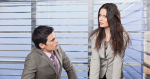 Read more about the article 7 socially awkward habits that point to low social intelligence, says a psychologist