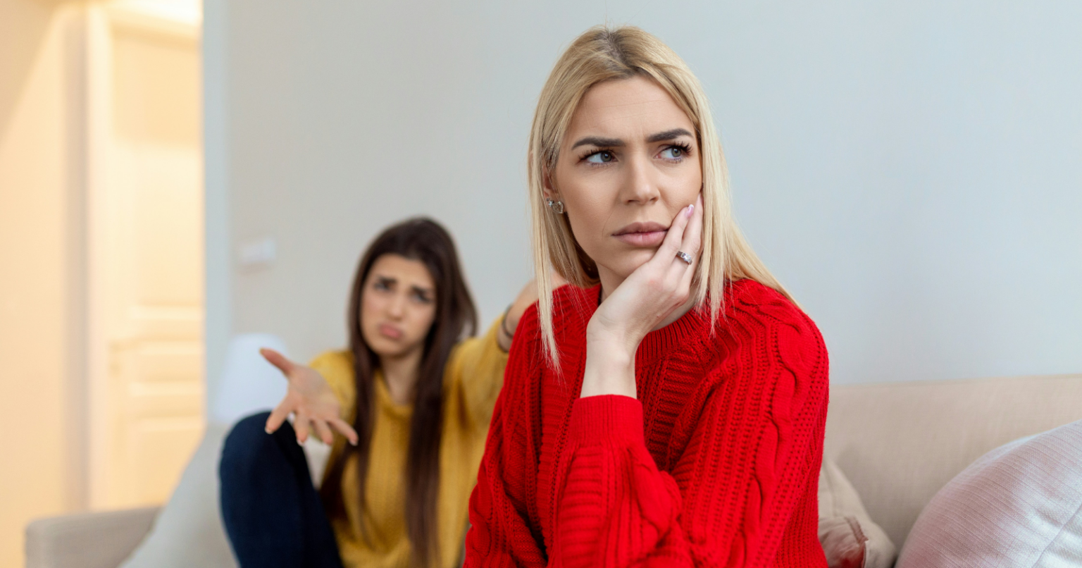 You are currently viewing 10 subtle clues someone is jealous of you (and probably doesn’t even realize it)