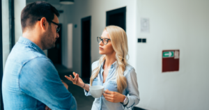 Read more about the article 7 signs you’re dealing with someone seems kind on the surface but deep down is emotionally manipulative