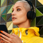 People who never remember song lyrics usually display these 7 unique behaviors, says psychology