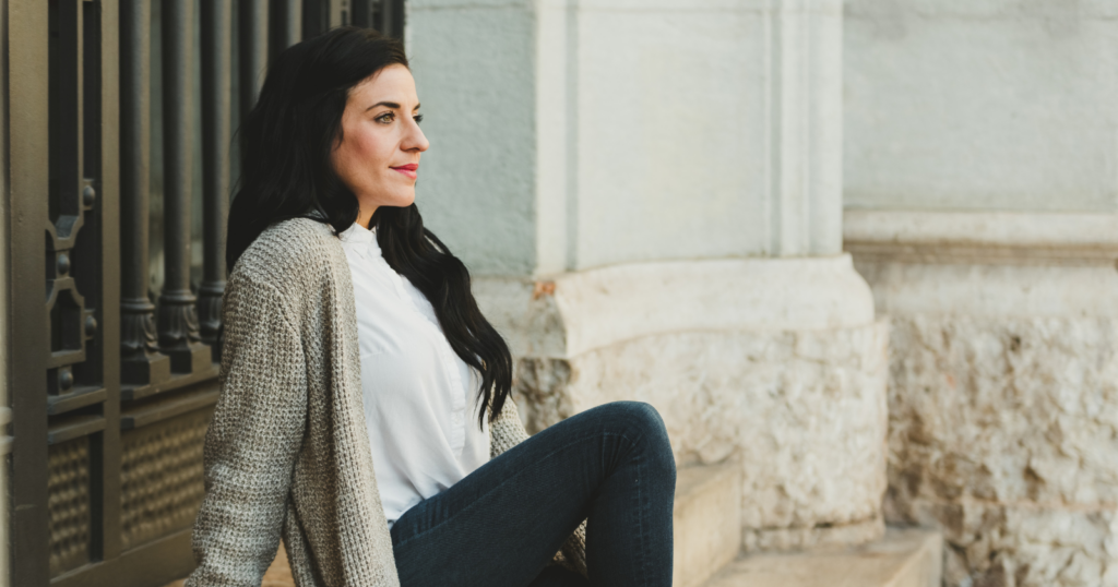 You are currently viewing People who secretly crave connection but fear rejection usually display these 8 behaviors (without realizing it)