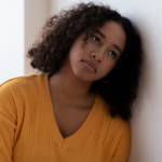 7 quiet behaviors of women who feel emotionally numb inside