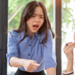 7 subtle habits of a woman who still has a lot of growing up to do, according to psychology