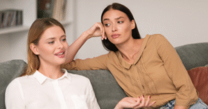 Read more about the article If someone brings up these 6 topics in conversation, they lack social intelligence skills