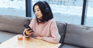 Read more about the article 9 small things you do in public that secretly reveal your fear of being judged, says psychology