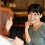 People who connect easily with others usually avoid these 7 communication mistakes