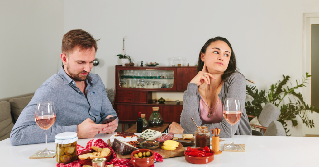 You are currently viewing If someone has quietly lost respect for you, they’ll usually display these 7 behaviors
