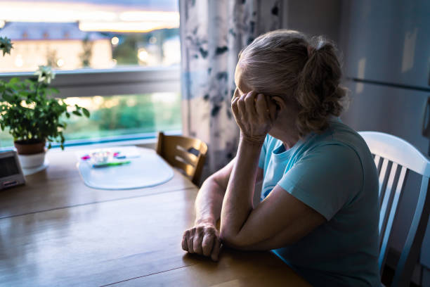 You are currently viewing If you’re over 50 and feel invisible in social settings-these 6 behaviors might be pushing people away without you knowing