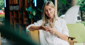 Read more about the article People who believe whatever they see or read on the internet usually display these 10 traits, says psychology