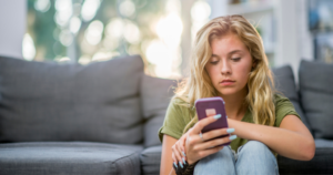 Read more about the article People who are likable and charming but have no close friends usually display these 10 unique behaviors