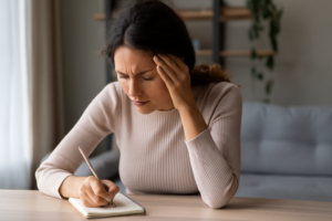 Read more about the article If you prefer writing by hand over typing, psychology says you process these 5 emotions differently