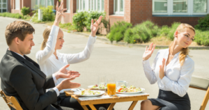 Read more about the article 7 conversational phrases that completely reveal a lack of emotional nuance, according to psychology