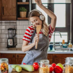 People who sing while doing chores usually possess these 9 unique personality traits, according to psychology