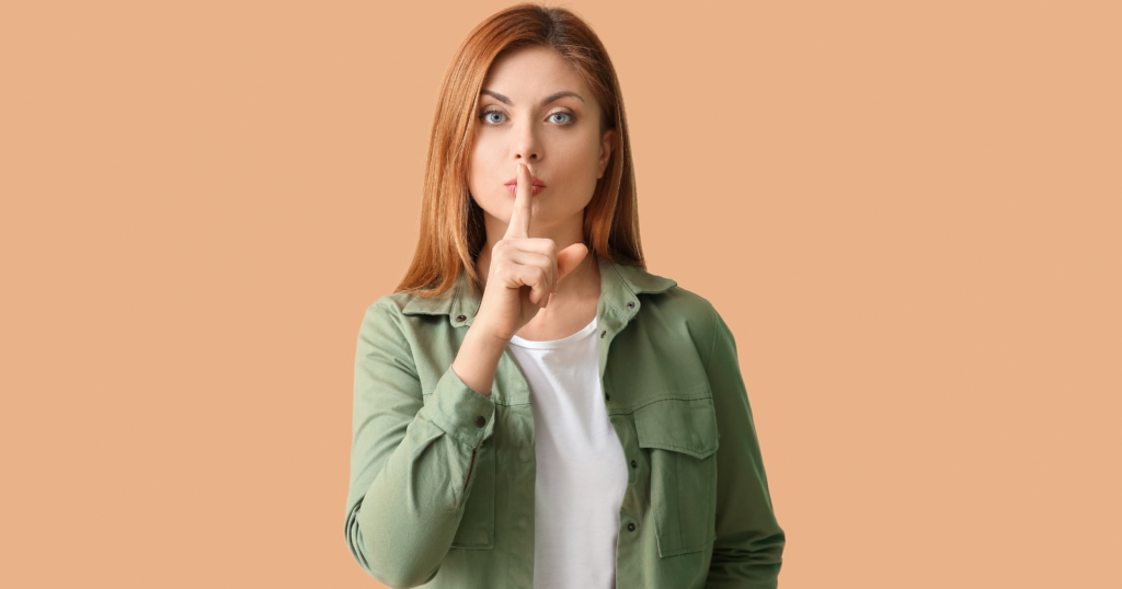 You are currently viewing 9 situations in life where the best thing to do is remain silent, according to psychology