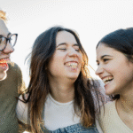 7 tiny things that make someone instantly likable