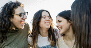 Read more about the article 7 tiny things that make someone instantly likable