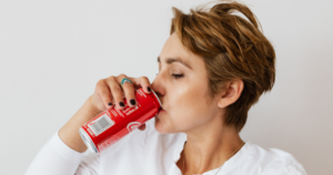 Read more about the article People who drink Diet Coke instead of coffee in the morning usually display these 7 traits, says psychology