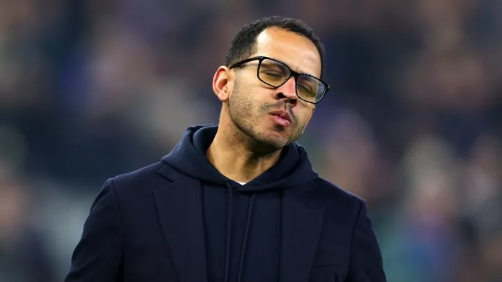 You are currently viewing Rosenior Admits Busy Schedule Is Hurting Chelsea’s Form